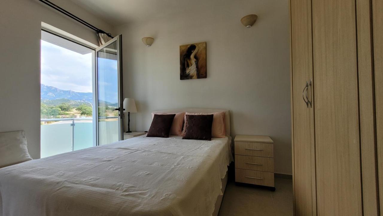 Sea And Mountain View Beachfront Penthouse Yali Esterno foto