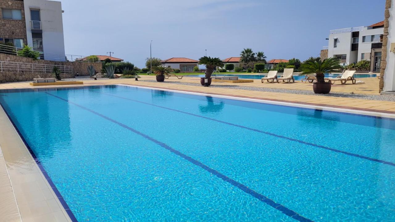 Sea And Mountain View Beachfront Penthouse Yali Esterno foto
